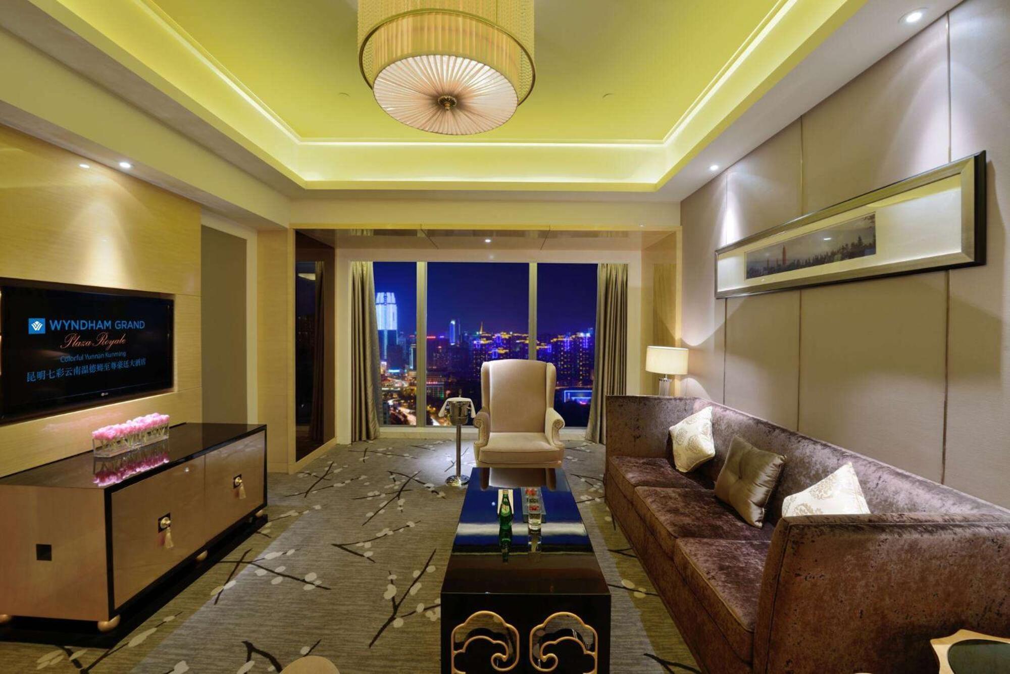 Hotel Wyndham Grand Plaza Royale Colorful Yunnan Kunming Esterno foto