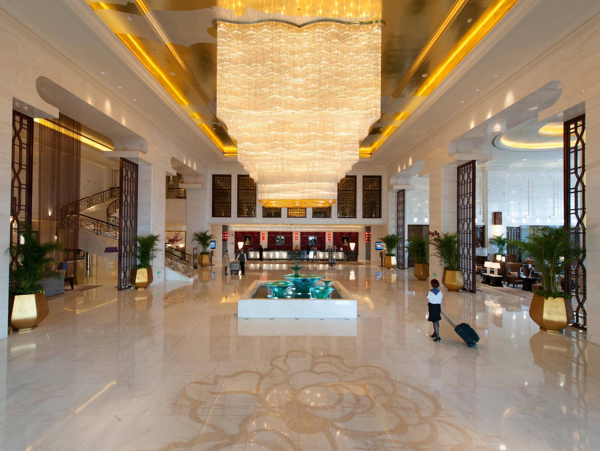 Hotel Wyndham Grand Plaza Royale Colorful Yunnan Kunming Esterno foto